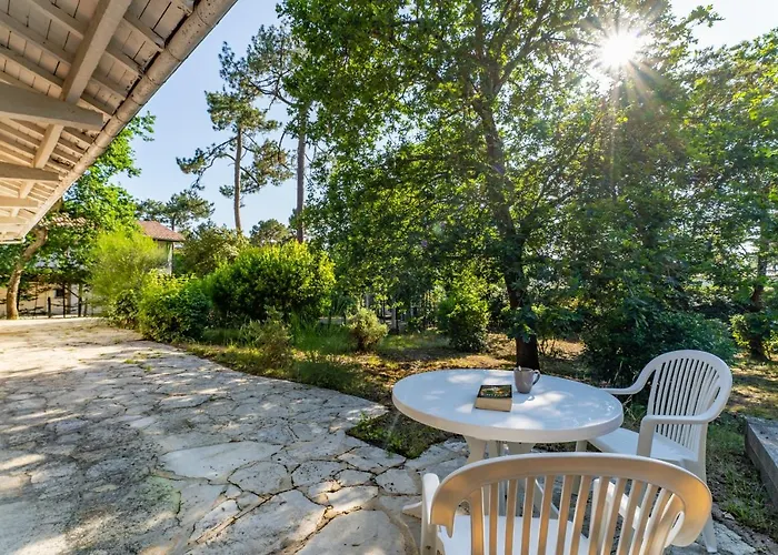 Poseidon - Au Pyla A 100m Du Bassin